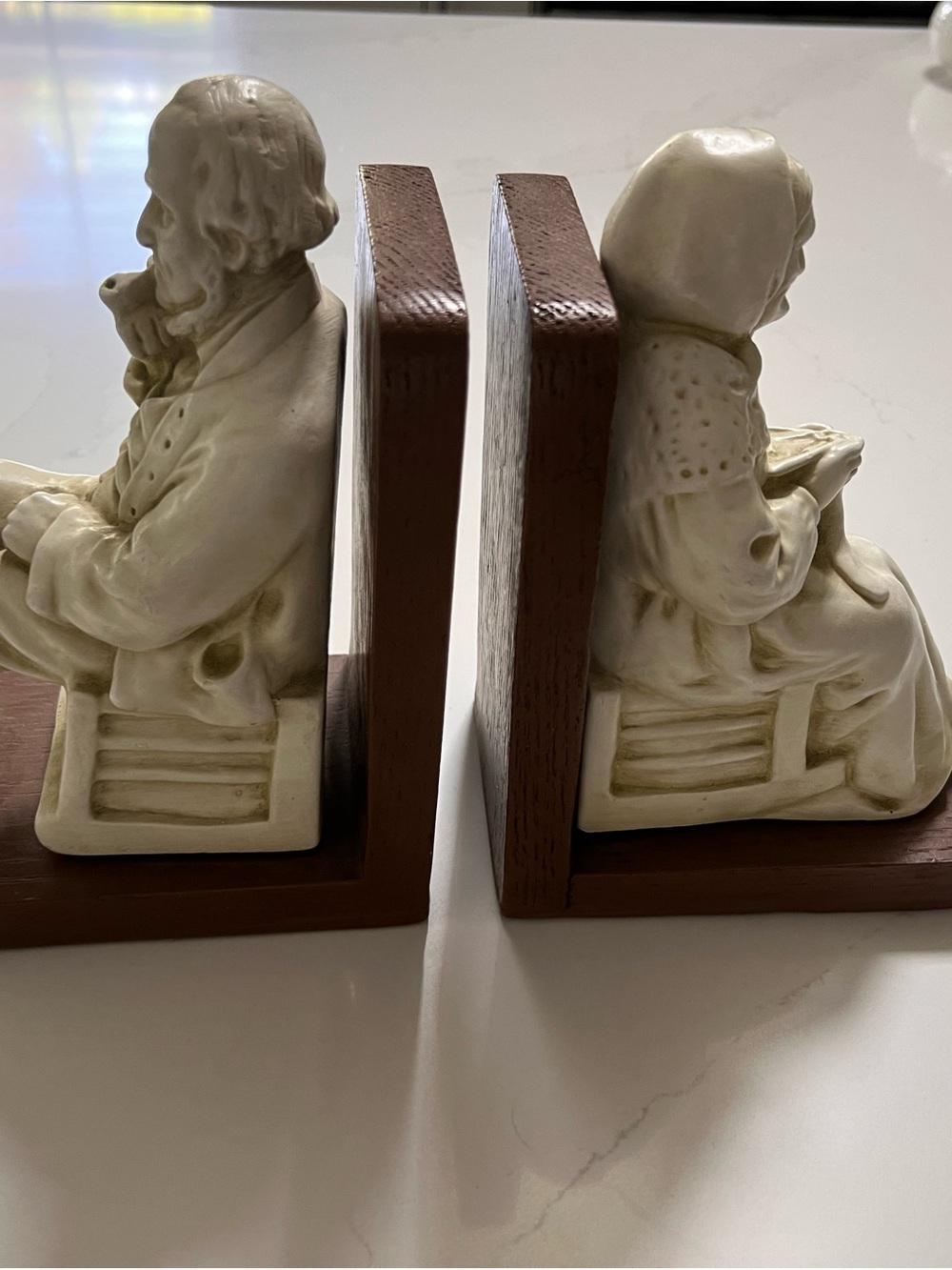 Vintage- Cream Ceramic Elderly Couple Bookends 1950-70 made in Canada - Picture 2 of 11